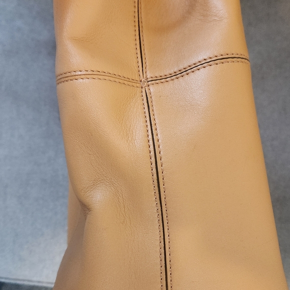 Tory Burch Block T Bucket Bag Tan Leather - Picture 11 of 11